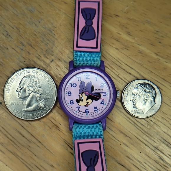 X Lorus Minnie Mouse watch purple case pink dial Profile of Minnie 3 hand m - Picture 2 of 9